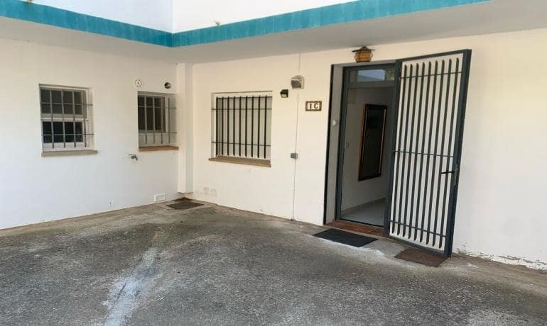 2 bedroom Apartment for sale in Roses with garage - € 319,000 (Ref: 9876348)