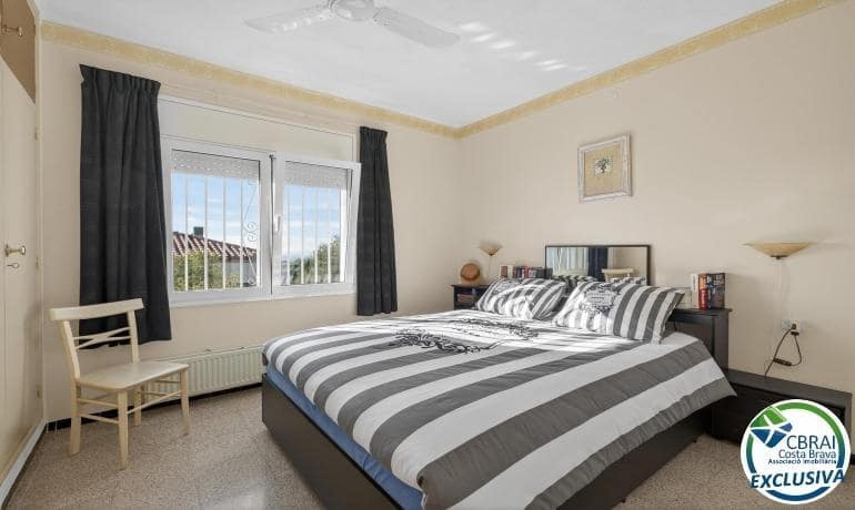 3 sypialnia Willa na sprzedaż w El Mas Fumats z garażem - 350 000 € (Ref: 9878750)