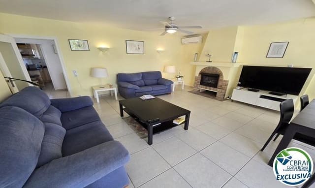 4 soverom Villa til salgs i Empuriabrava, Castelló d'Empúries med svømmebasseng garasje - € 570 000 (Ref: 9878751)