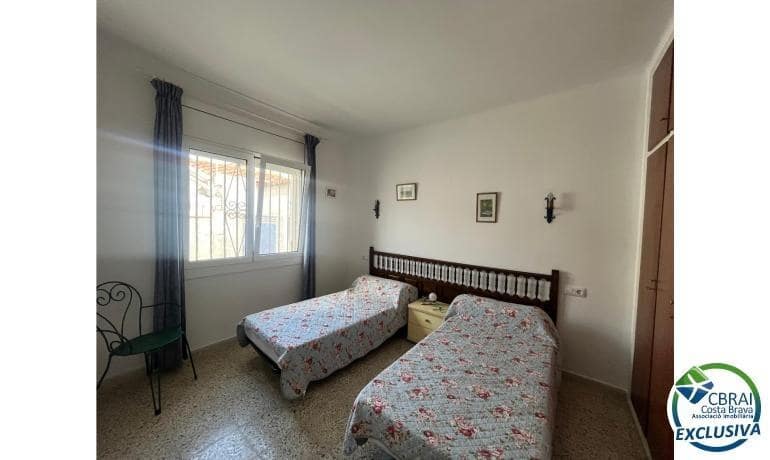 2 slaapkamer Bungalow te koop in Empuriabrava met garage - € 379.000 (Ref: 9884733)