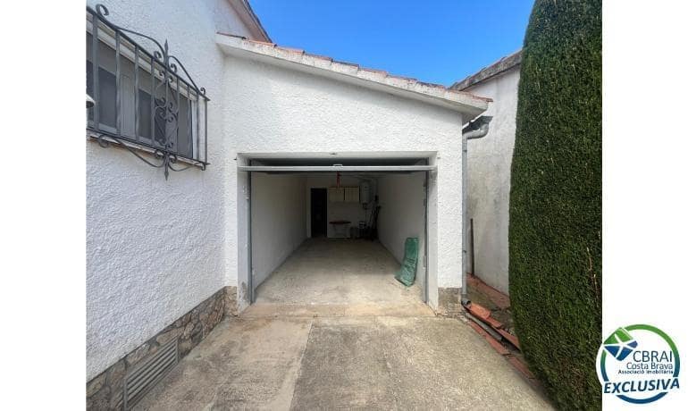 2 slaapkamer Bungalow te koop in Empuriabrava met garage - € 379.000 (Ref: 9884733)