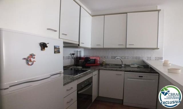 2 slaapkamer Appartement te koop in Santa Margarida, Roses met zwembad - € 242.000 (Ref: 9890325)