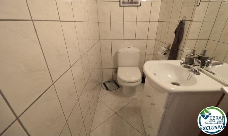 Chalet de 4 habitaciones en Roses en venta con piscina garaje - 475.000 € (Ref: 9893798)
