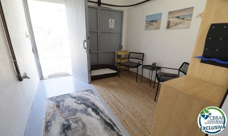Chalet de 4 habitaciones en Roses en venta con piscina garaje - 475.000 € (Ref: 9893798)