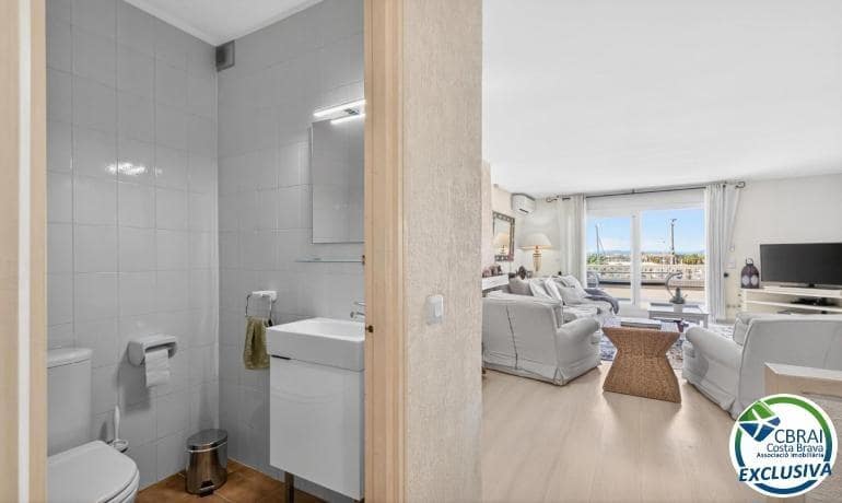3 soveværelse Lejlighed til salg i Empuriabrava med swimmingpool - € 480.000 (Ref: 9900316)