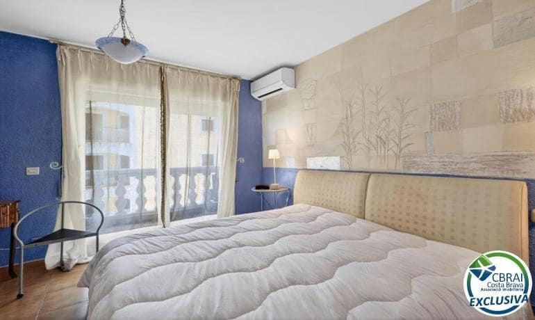 3 soveværelse Lejlighed til salg i Empuriabrava med swimmingpool - € 480.000 (Ref: 9900316)