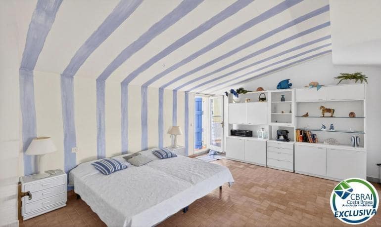 3 soveværelse Lejlighed til salg i Empuriabrava med swimmingpool - € 480.000 (Ref: 9900316)