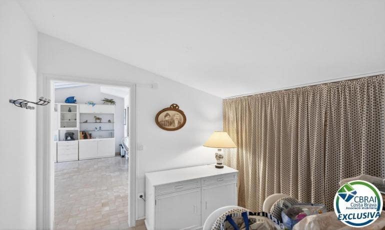 3 soveværelse Lejlighed til salg i Empuriabrava med swimmingpool - € 480.000 (Ref: 9900316)