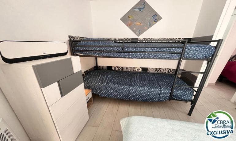 2 chambre Appartement à vendre à Empuriabrava avec piscine - 200 000 € (Ref: 9907495)