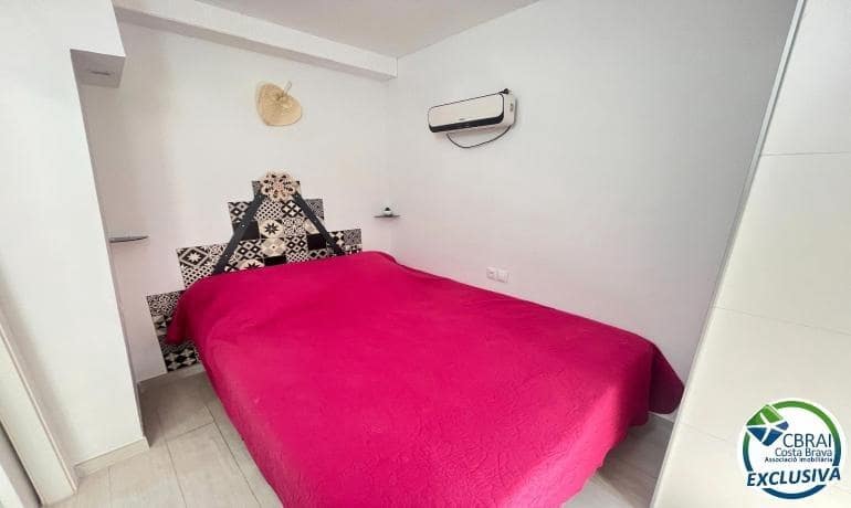 2 chambre Appartement à vendre à Empuriabrava avec piscine - 200 000 € (Ref: 9907495)