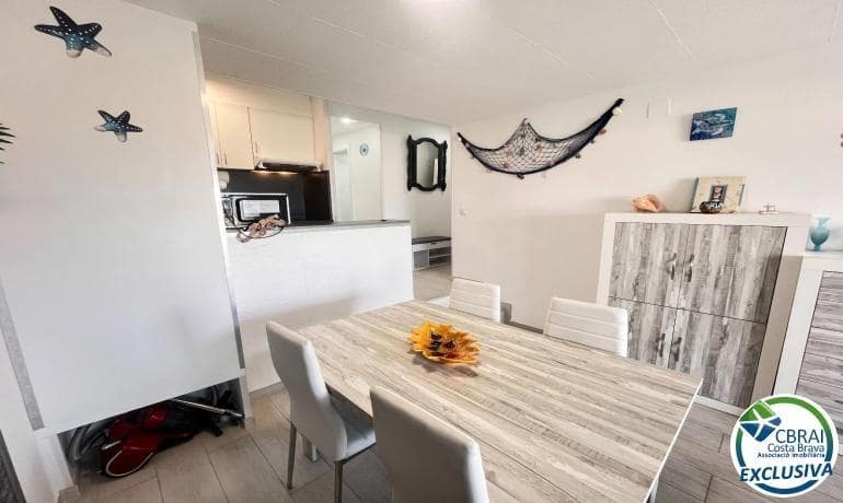 2 chambre Appartement à vendre à Empuriabrava avec piscine - 200 000 € (Ref: 9907495)