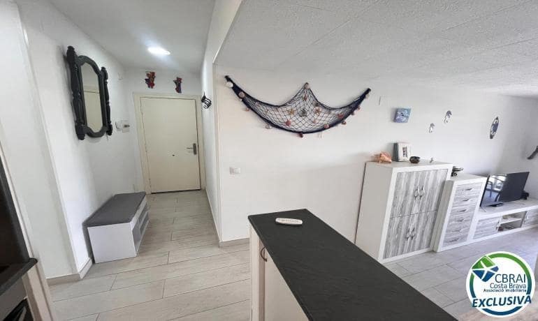 2 chambre Appartement à vendre à Empuriabrava avec piscine - 200 000 € (Ref: 9907495)