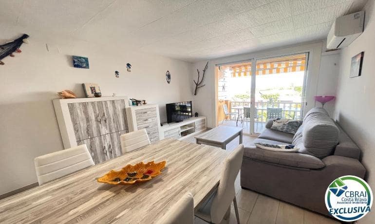 2 chambre Appartement à vendre à Empuriabrava avec piscine - 200 000 € (Ref: 9907495)