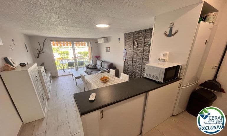 2 chambre Appartement à vendre à Empuriabrava avec piscine - 200 000 € (Ref: 9907495)