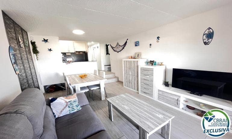 2 chambre Appartement à vendre à Empuriabrava avec piscine - 200 000 € (Ref: 9907495)