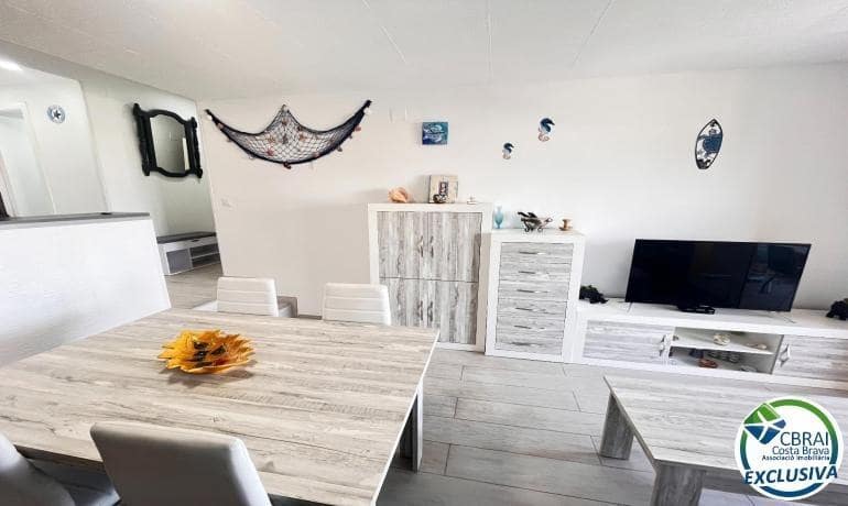 2 chambre Appartement à vendre à Empuriabrava avec piscine - 200 000 € (Ref: 9907495)