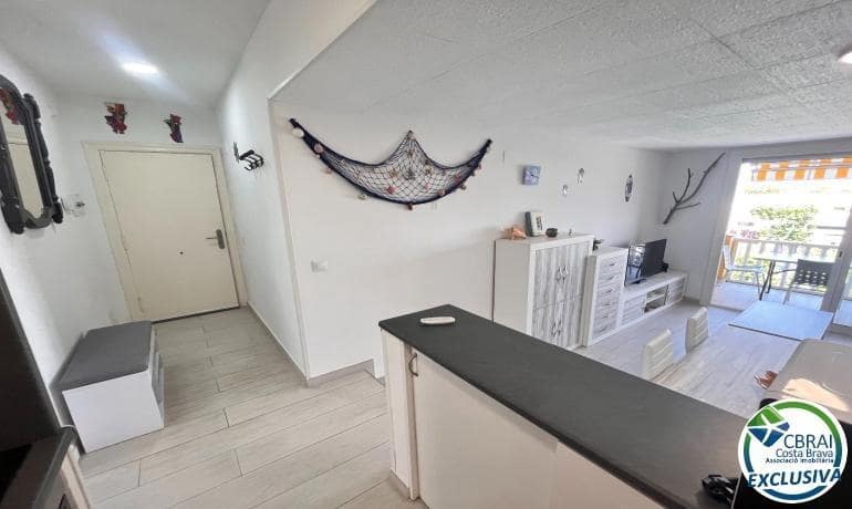 2 chambre Appartement à vendre à Empuriabrava avec piscine - 200 000 € (Ref: 9907495)