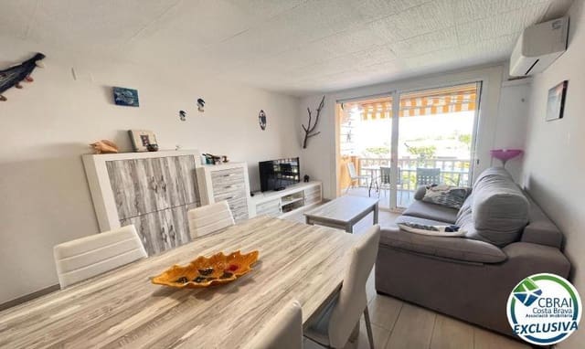 2 chambre Appartement à vendre à Empuriabrava, Castelló d'Empúries avec piscine - 200 000 € (Ref: 9907495)