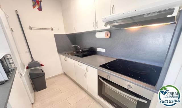 2 chambre Appartement à vendre à Empuriabrava, Castelló d'Empúries avec piscine - 200 000 € (Ref: 9907495)