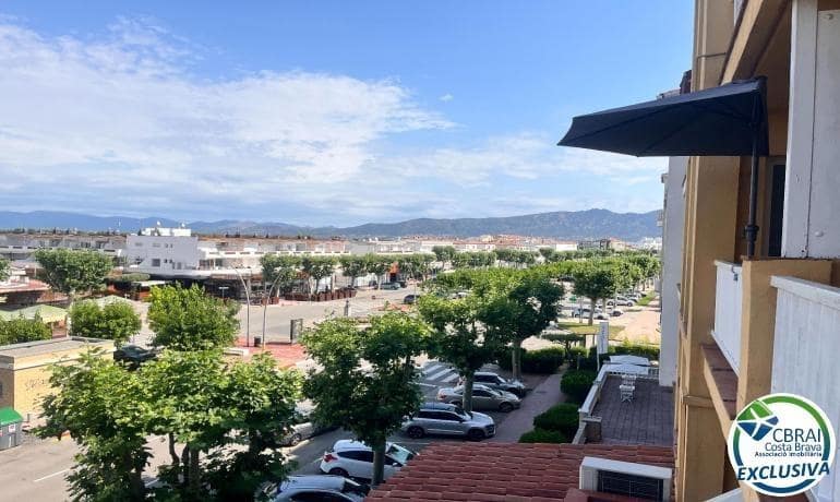 2 chambre Appartement à vendre à Empuriabrava avec piscine - 200 000 € (Ref: 9907495)