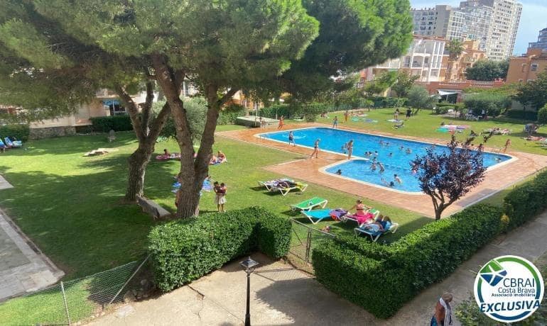 2 chambre Appartement à vendre à Empuriabrava avec piscine - 200 000 € (Ref: 9907495)