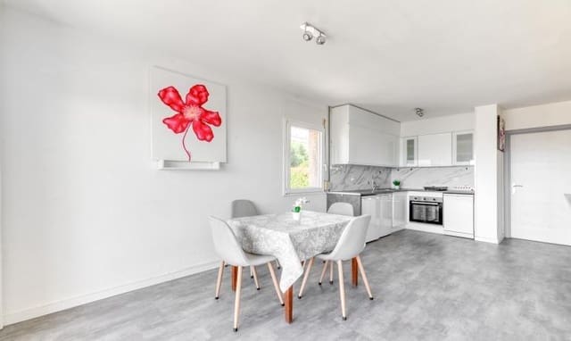 3 bedroom Apartment for sale in Roses - € 223,000 (Ref: 9915758)