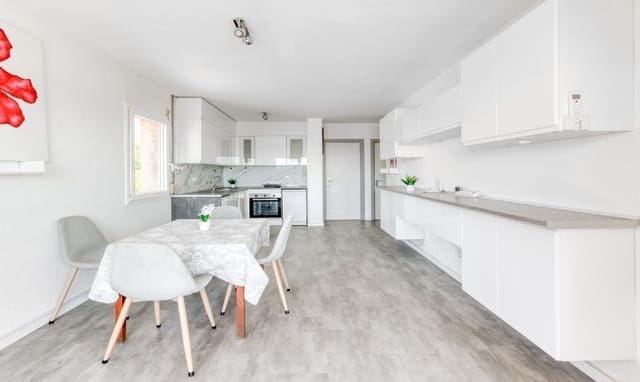 3 bedroom Apartment for sale in Roses - € 223,000 (Ref: 9915758)