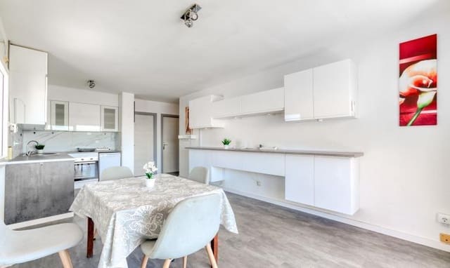 3 bedroom Apartment for sale in Roses - € 223,000 (Ref: 9915758)