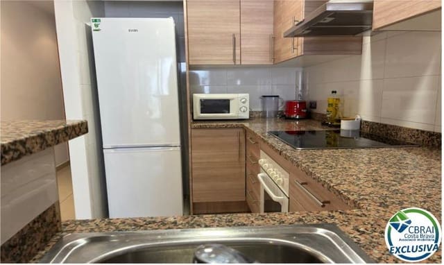 Apartamento de 2 habitaciones en Roses en venta con garaje - 195.000 € (Ref: 9915759)