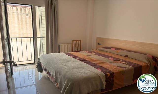 Apartamento de 2 habitaciones en Roses en venta con garaje - 195.000 € (Ref: 9915759)
