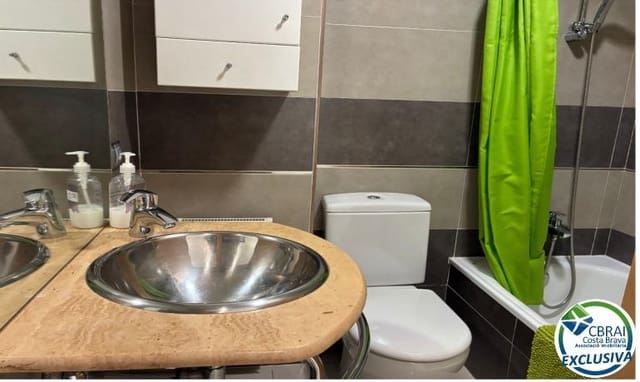 Apartamento de 2 habitaciones en Roses en venta con garaje - 195.000 € (Ref: 9915759)
