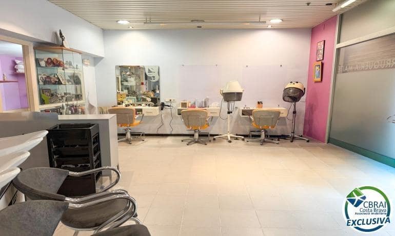 Business for sale in Figueres - € 55,000 (Ref: 9927346)