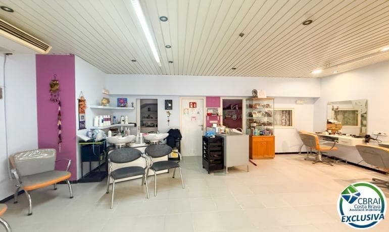 Business for sale in Figueres - € 55,000 (Ref: 9927346)