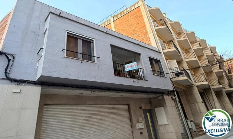 2 bedroom Apartment for sale in Roses - € 190,000 (Ref: 9927347)