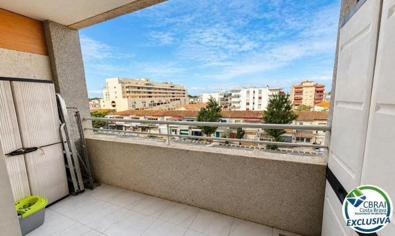 Studio for sale in Empuriabrava - € 85,000 (Ref: 9929329)