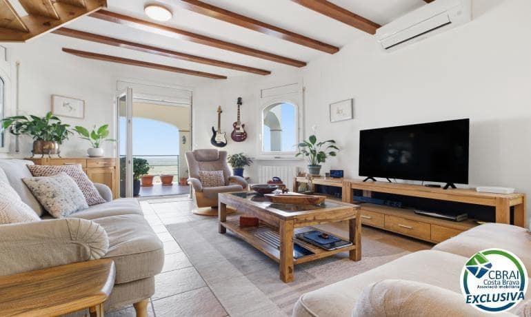 3 bedroom Villa for sale in Palau-saverdera with pool garage - € 650,000 (Ref: 9929331)