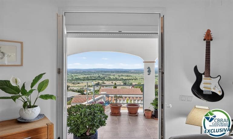 3 bedroom Villa for sale in Palau-saverdera with pool garage - € 650,000 (Ref: 9929331)