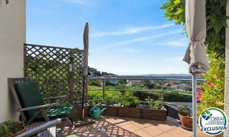 3 bedroom Villa for sale in Palau-saverdera with pool garage - € 650,000 (Ref: 9929331)