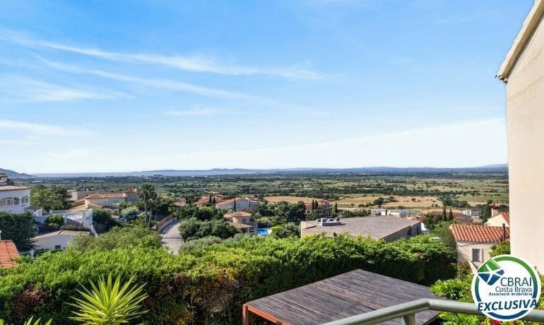3 bedroom Villa for sale in Palau-saverdera with pool garage - € 650,000 (Ref: 9929331)