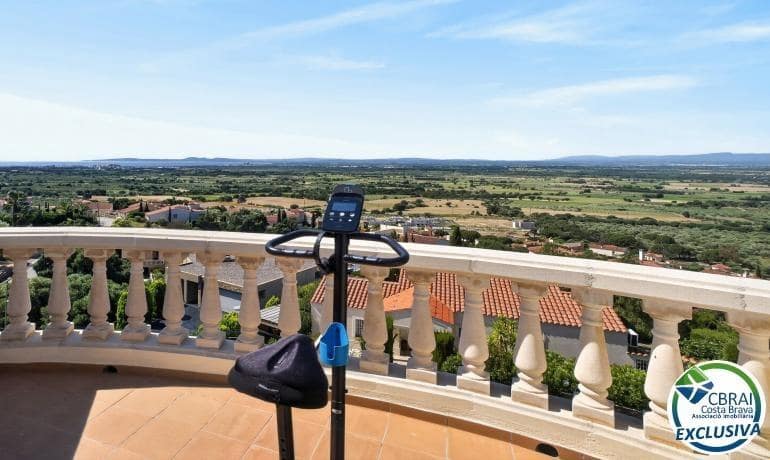 3 bedroom Villa for sale in Palau-saverdera with pool garage - € 650,000 (Ref: 9929331)