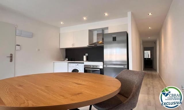 Apartamento de 2 habitaciones en Roses en venta - 180.000 € (Ref: 9934152)