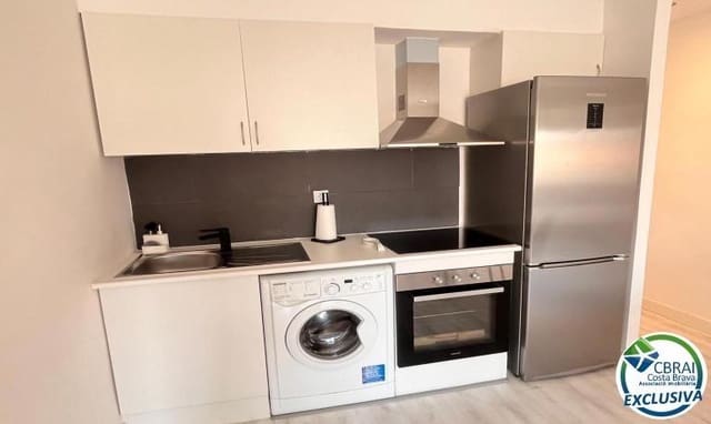 Apartamento de 2 habitaciones en Roses en venta - 180.000 € (Ref: 9934152)