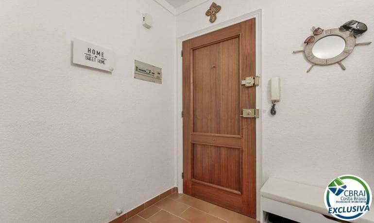 Apartamento de 2 habitaciones en Roses en venta - 235.000 € (Ref: 9934155)