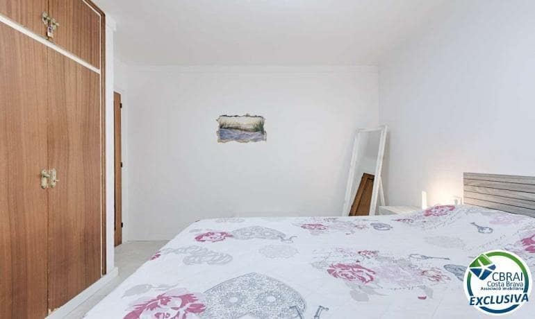 Apartamento de 2 habitaciones en Roses en venta - 235.000 € (Ref: 9934155)