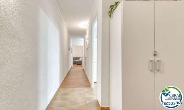 Apartamento de 2 habitaciones en Roses en venta - 235.000 € (Ref: 9934155)