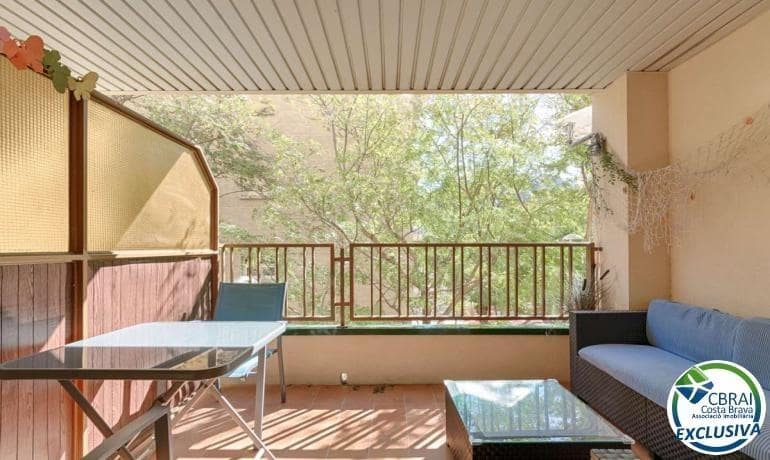 Apartamento de 2 habitaciones en Roses en venta - 235.000 € (Ref: 9934155)
