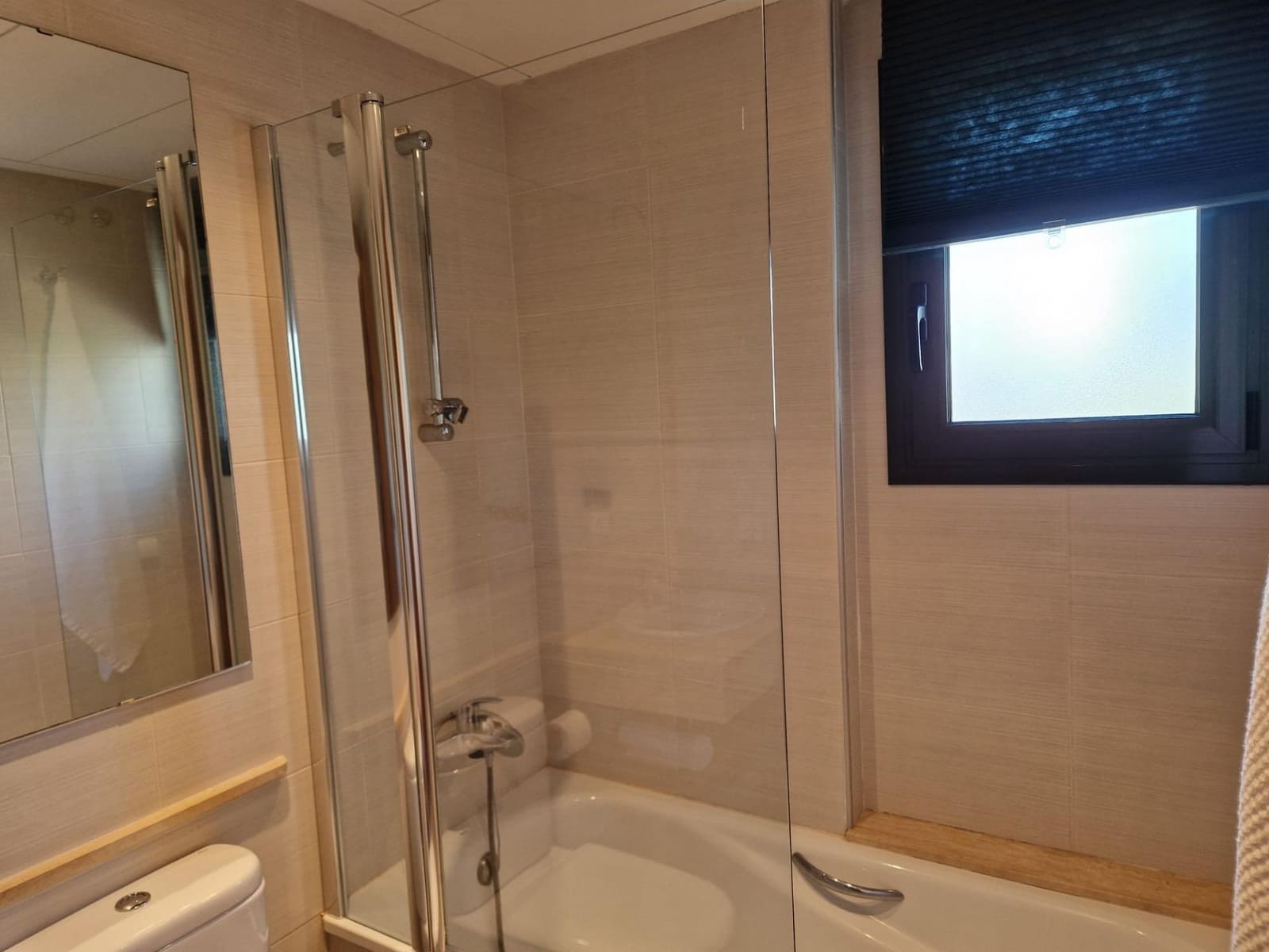 2 bedroom Apartment for sale in Roses with pool garage - € 365,000 (Ref: 9936341)