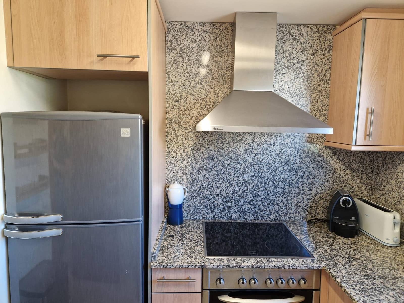 2 bedroom Apartment for sale in Roses with pool garage - € 365,000 (Ref: 9936341)