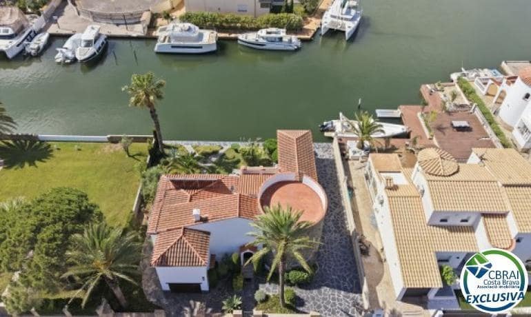 6 bedroom Villa for sale in Santa Margarida - € 1,800,000 (Ref: 9936343)
