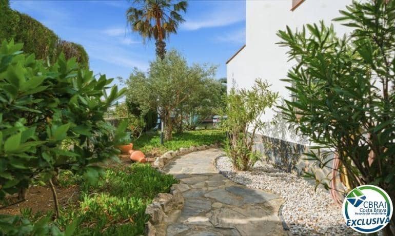 6 bedroom Villa for sale in Santa Margarida - € 1,800,000 (Ref: 9936343)